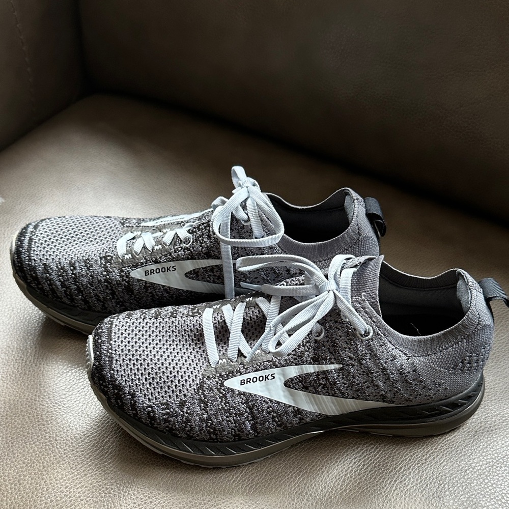 Brooks Bedlam 2 Black and Gray Athletic/Running Shoes